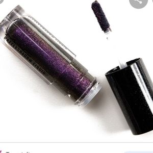 M.A.C.- Dazzleshadow Liquid- Pantherized